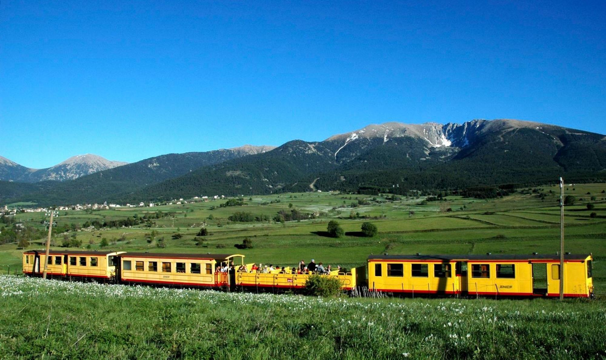 Appartamento Les Balcons Du Soleil L Ourson Font-Romeu-Odeillo-Via Esterno foto